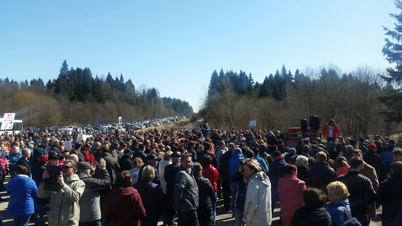 митинг в сергиевом посаде. шиес митинг. против мусорного полигона. против полигона. трансляция митинга в екатеринбурге.