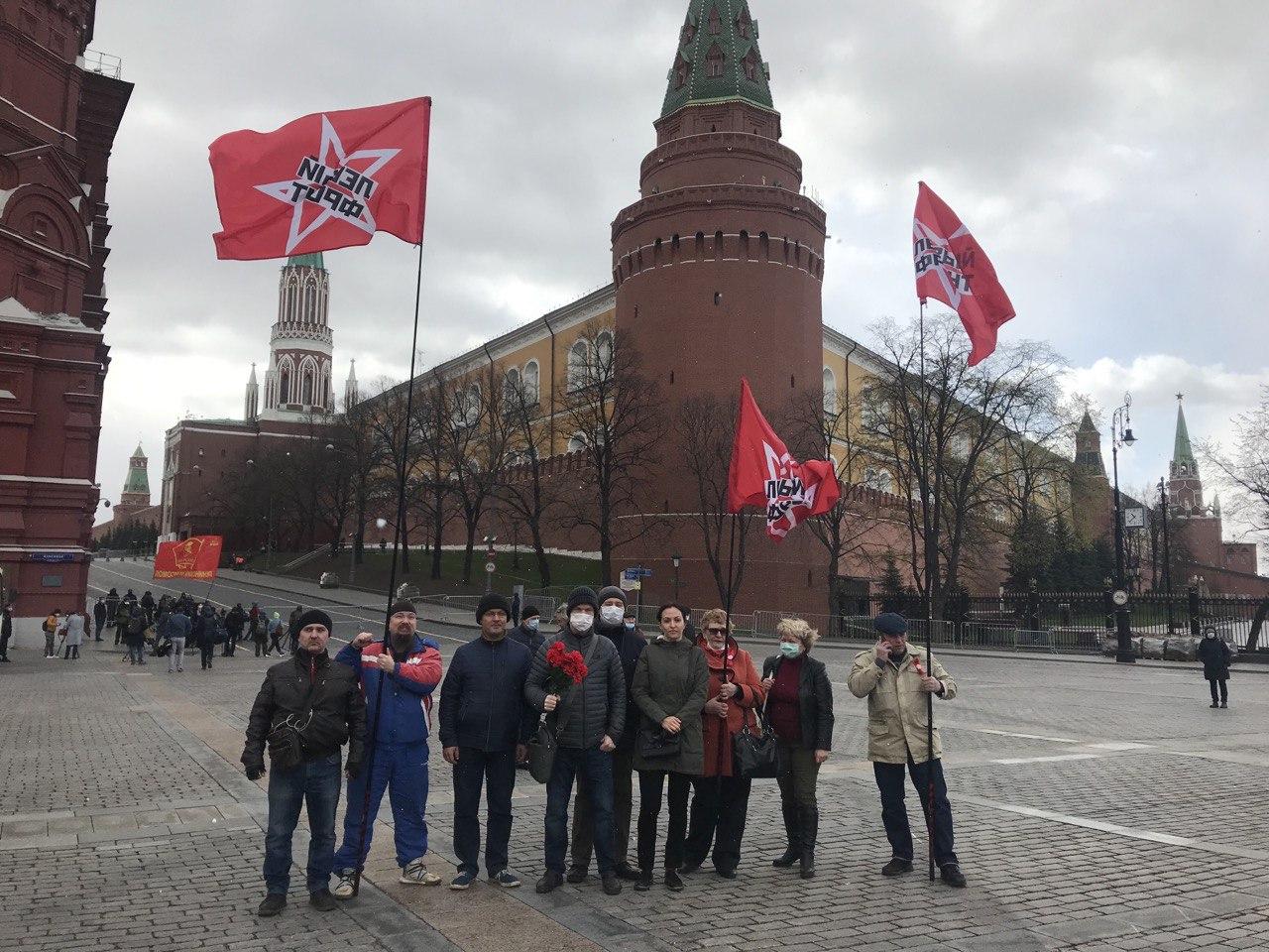 Шавкат Мирзиёев ва қизалоқ, қибрайлик тадбиркорнинг нақд 3,7 млн доллари, 2,5 ёш